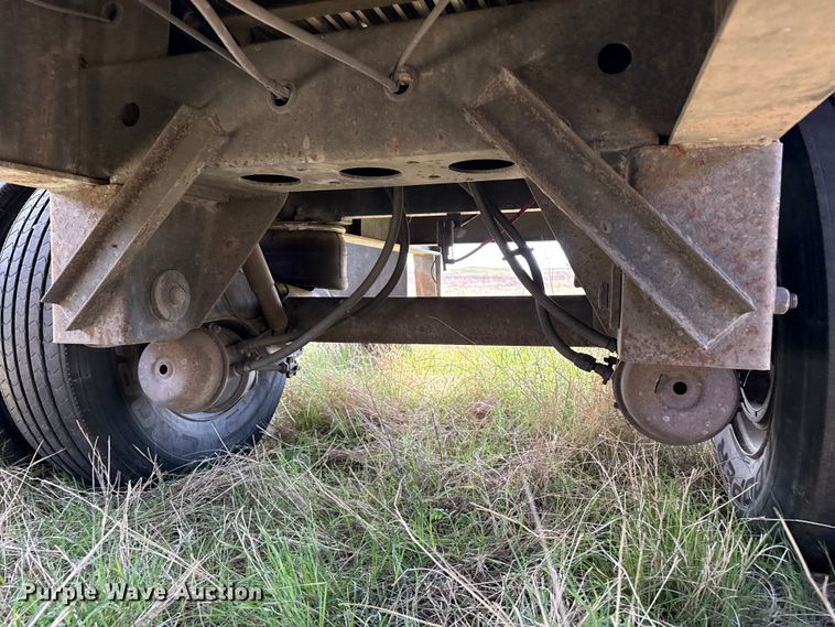 image for item EW4550 2004 Great Dane flatbed trailer