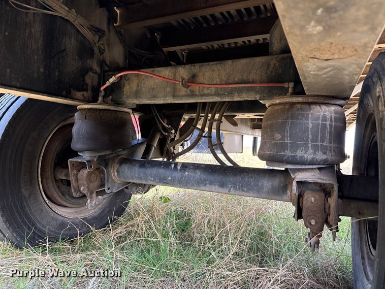 image for item EW4550 2004 Great Dane flatbed trailer