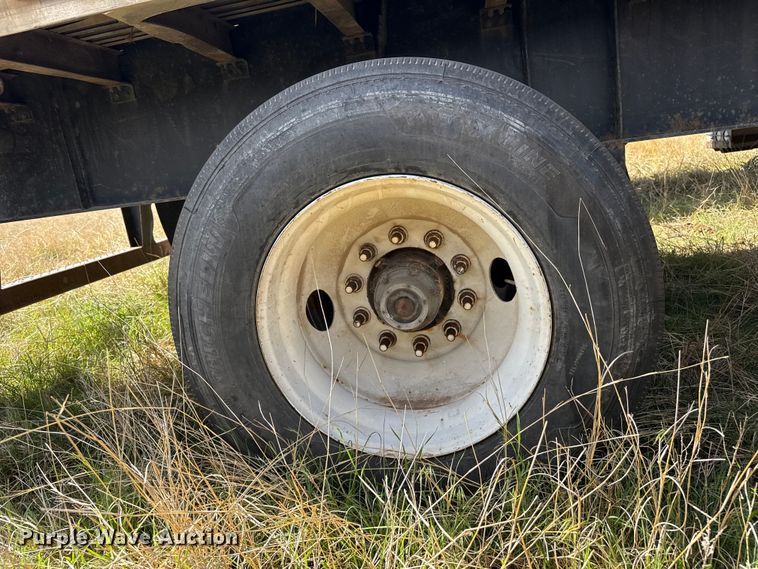 image for item EW4550 2004 Great Dane flatbed trailer