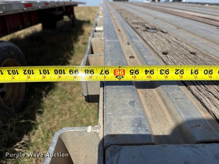 image for item EW4550 2004 Great Dane flatbed trailer