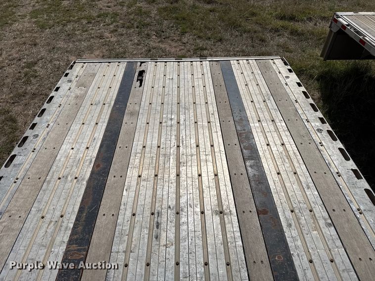 image for item EW4551 2020 Fontaine HCICF12WSA flatbed trailer