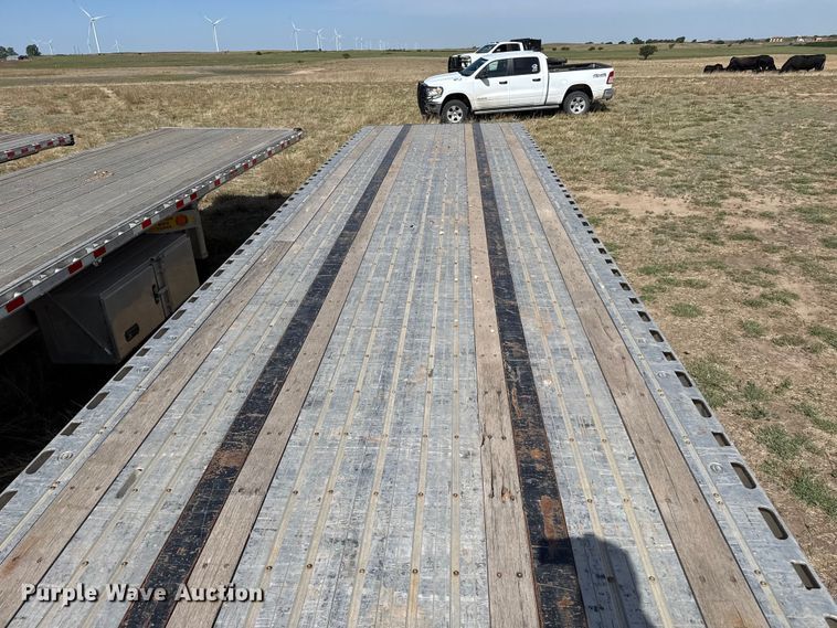image for item EW4551 2020 Fontaine HCICF12WSA flatbed trailer
