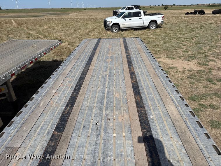 image for item EW4551 2020 Fontaine HCICF12WSA flatbed trailer