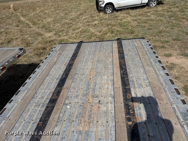 image for item EW4551 2020 Fontaine HCICF12WSA flatbed trailer