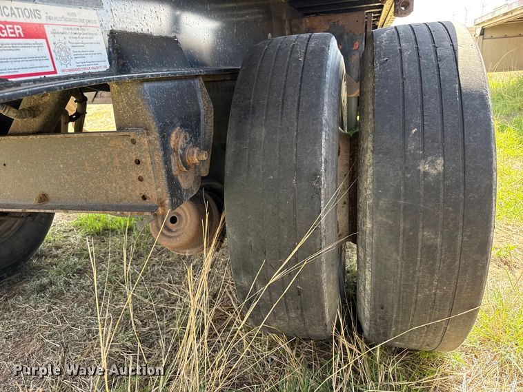 image for item EW4551 2020 Fontaine HCICF12WSA flatbed trailer