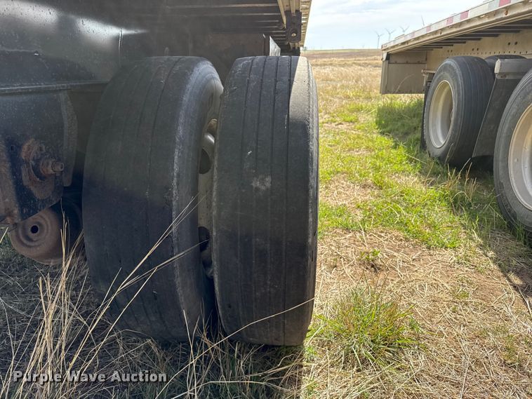 image for item EW4551 2020 Fontaine HCICF12WSA flatbed trailer