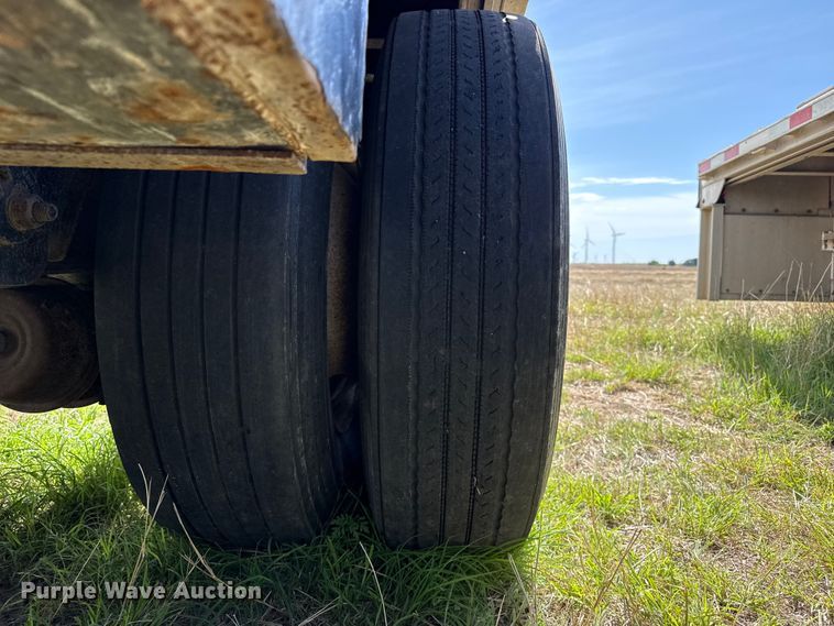 image for item EW4551 2020 Fontaine HCICF12WSA flatbed trailer