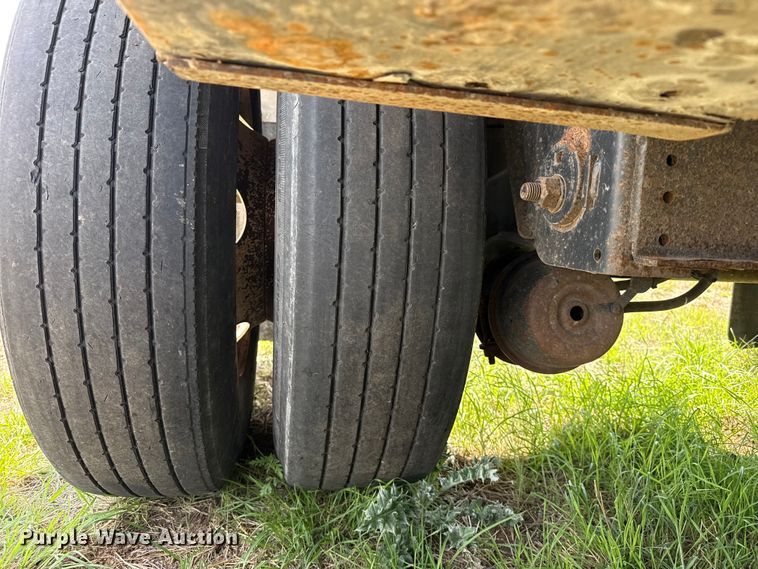 image for item EW4551 2020 Fontaine HCICF12WSA flatbed trailer
