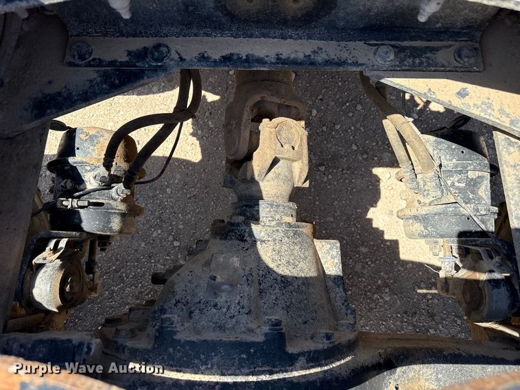 image for item EW4584 2009 Peterbilt 386 semi truck