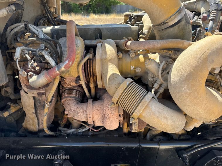 image for item EW4584 2009 Peterbilt 386 semi truck