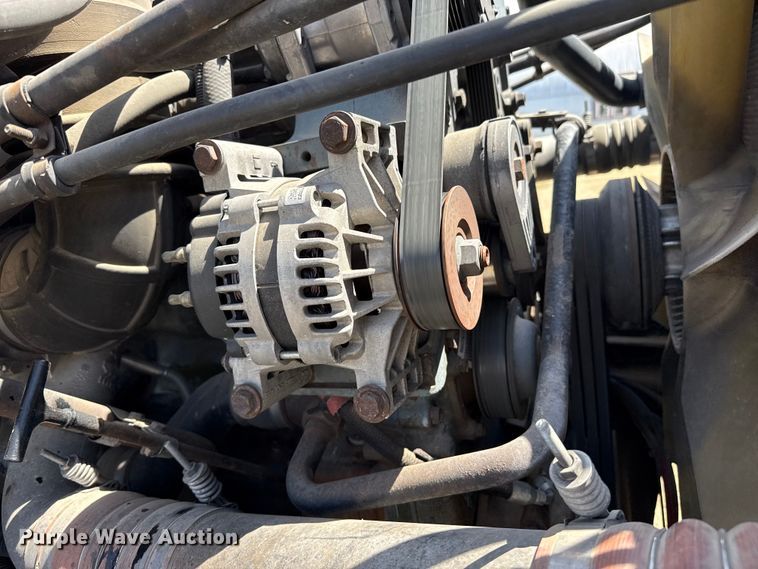image for item FB6467 2001 Freightliner Columbia semi truck