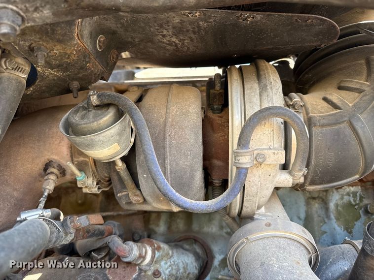 image for item FB6467 2001 Freightliner Columbia semi truck