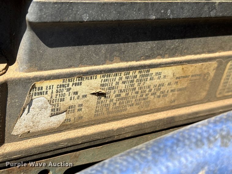 image for item FB6467 2001 Freightliner Columbia semi truck