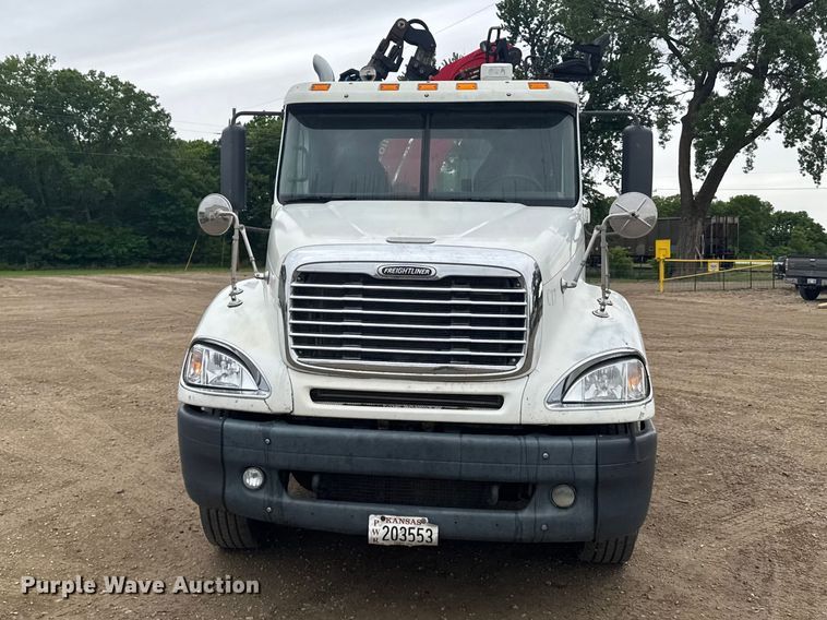 image for item FB7326 2007 Freightliner Columbia 120 crane truck