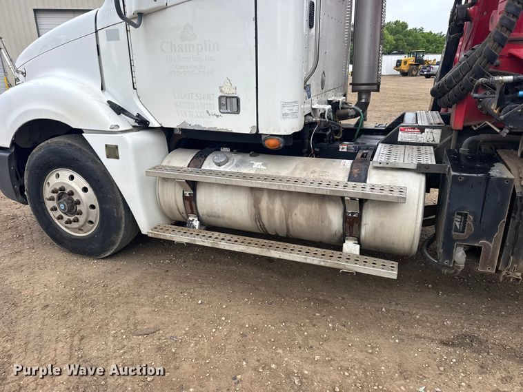 image for item FB7326 2007 Freightliner Columbia 120 crane truck