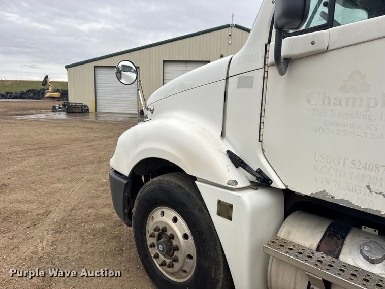 image for item FB7326 2007 Freightliner Columbia 120 crane truck