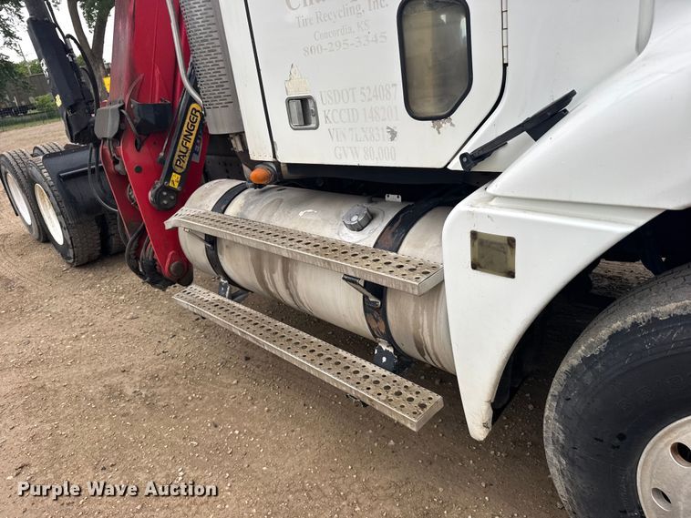 image for item FB7326 2007 Freightliner Columbia 120 crane truck