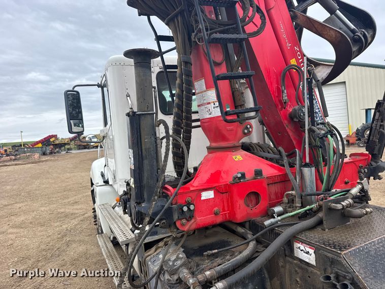 image for item FB7326 2007 Freightliner Columbia 120 crane truck