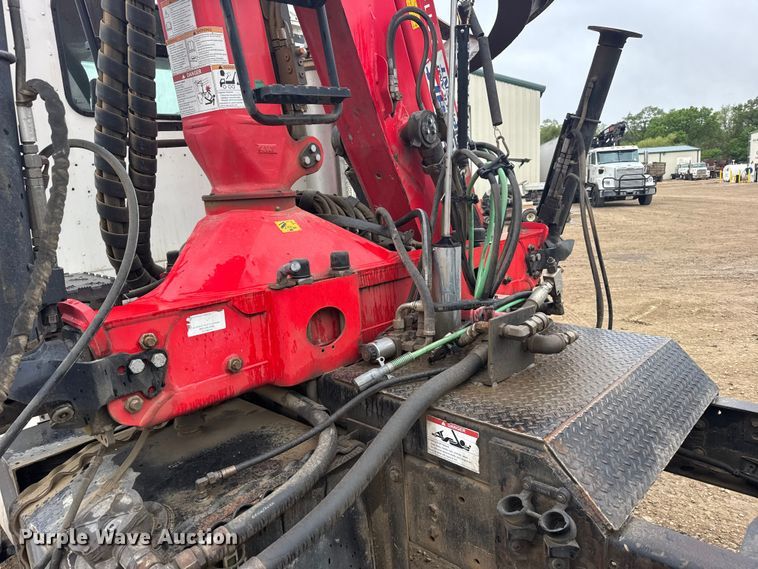 image for item FB7326 2007 Freightliner Columbia 120 crane truck