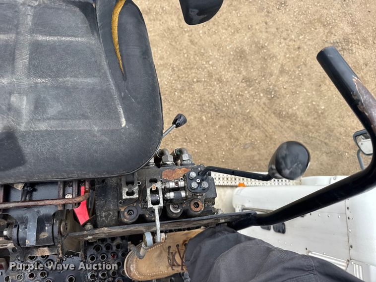 image for item FB7326 2007 Freightliner Columbia 120 crane truck