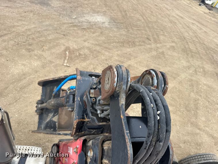 image for item FB7326 2007 Freightliner Columbia 120 crane truck