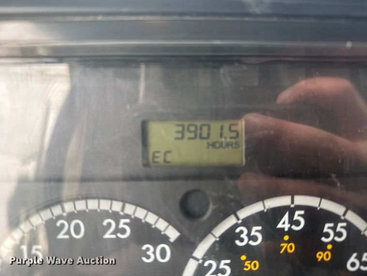 image for item FB7326 2007 Freightliner Columbia 120 crane truck