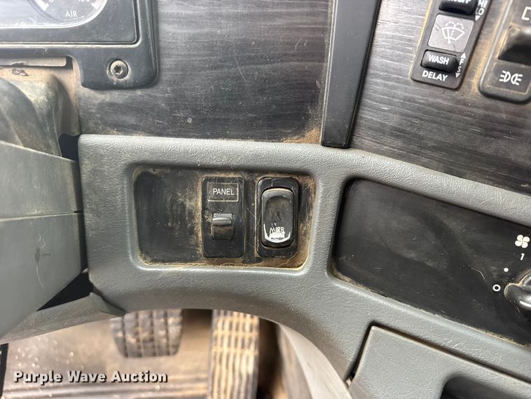 image for item FB7326 2007 Freightliner Columbia 120 crane truck