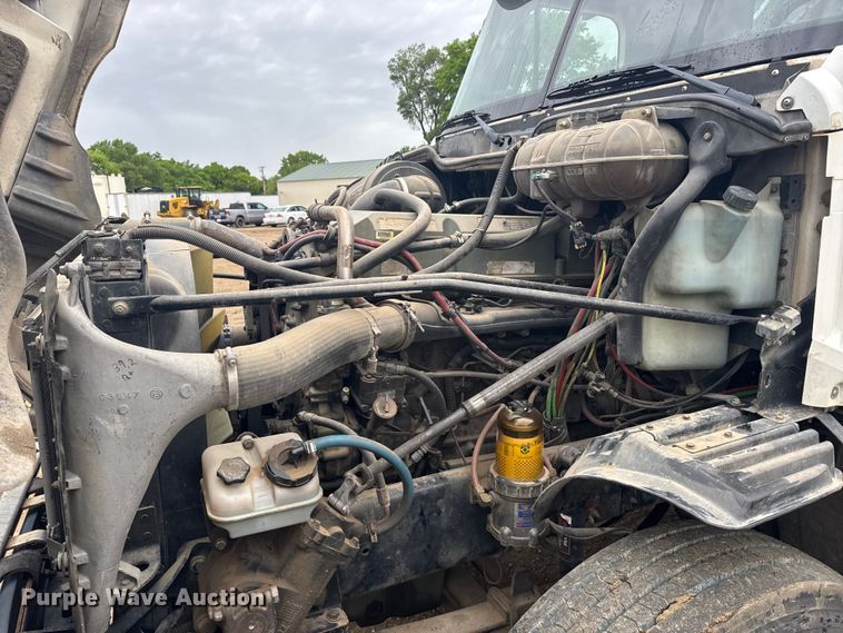 image for item FB7326 2007 Freightliner Columbia 120 crane truck