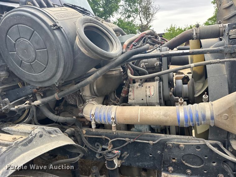 image for item FB7326 2007 Freightliner Columbia 120 crane truck