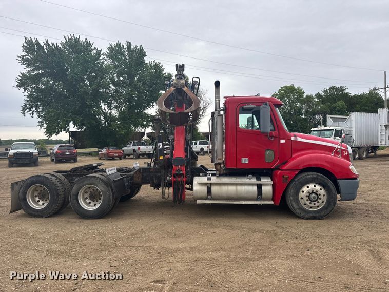 image for item FB7328 2005 Freightliner Columbia 120 crane truck