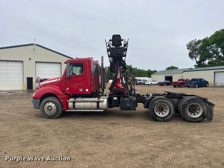 image for item FB7328 2005 Freightliner Columbia 120 crane truck