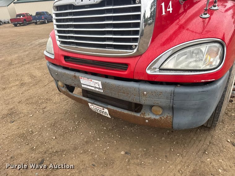 image for item FB7328 2005 Freightliner Columbia 120 crane truck
