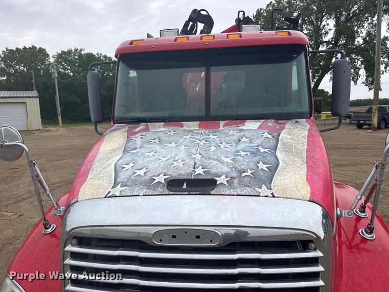 image for item FB7328 2005 Freightliner Columbia 120 crane truck