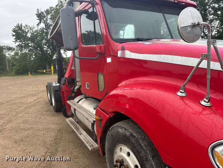 image for item FB7328 2005 Freightliner Columbia 120 crane truck