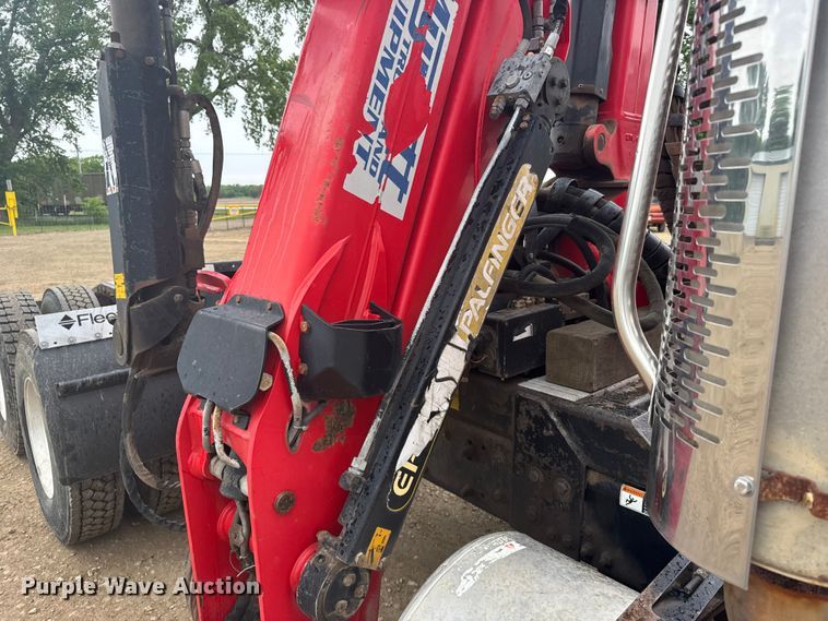 image for item FB7328 2005 Freightliner Columbia 120 crane truck