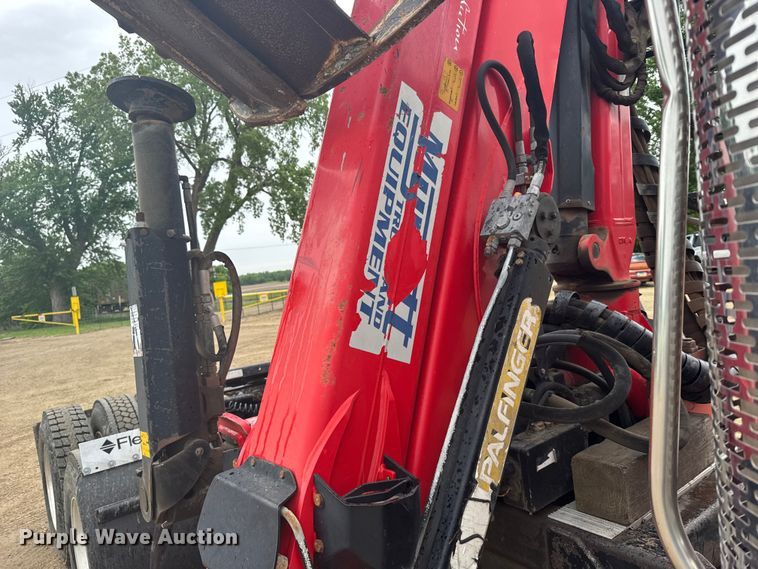image for item FB7328 2005 Freightliner Columbia 120 crane truck