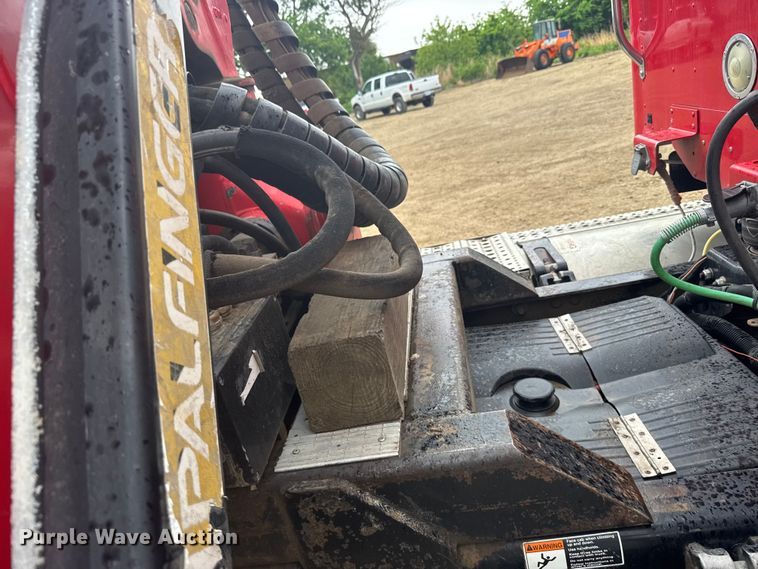 image for item FB7328 2005 Freightliner Columbia 120 crane truck