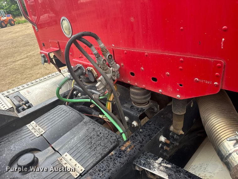 image for item FB7328 2005 Freightliner Columbia 120 crane truck