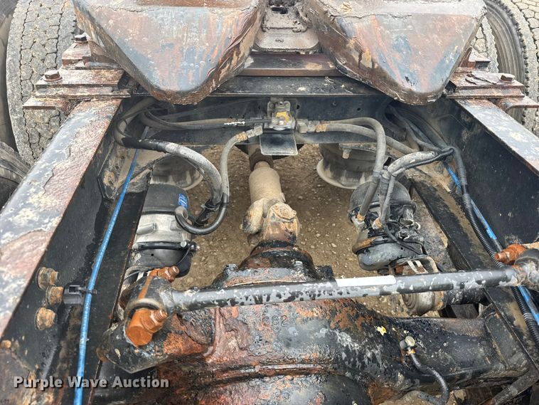 image for item FB7328 2005 Freightliner Columbia 120 crane truck