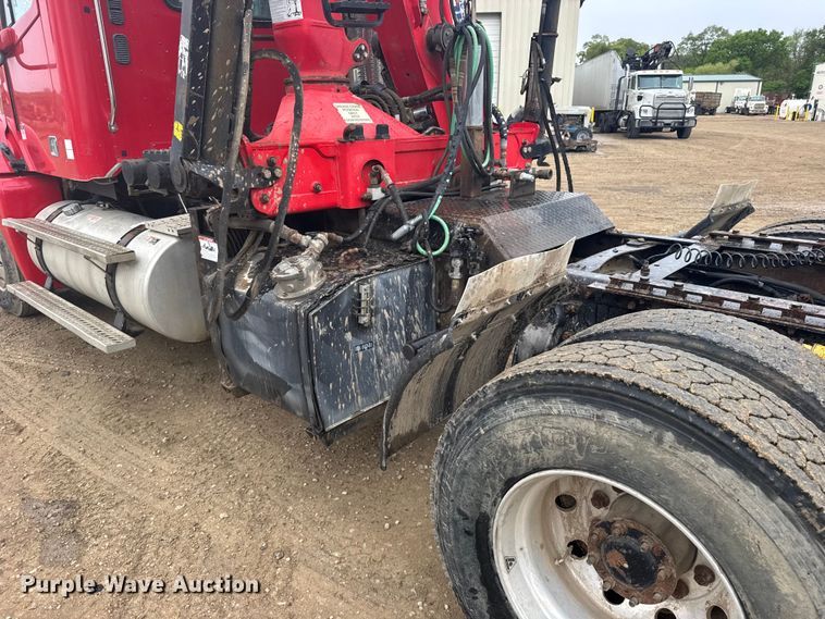 image for item FB7328 2005 Freightliner Columbia 120 crane truck