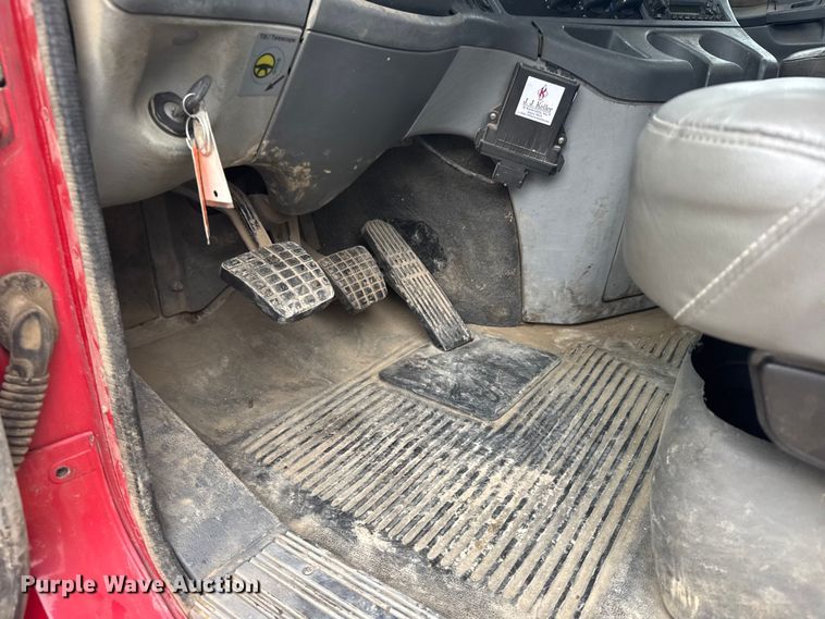 image for item FB7328 2005 Freightliner Columbia 120 crane truck