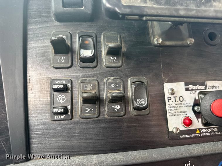 image for item FB7328 2005 Freightliner Columbia 120 crane truck