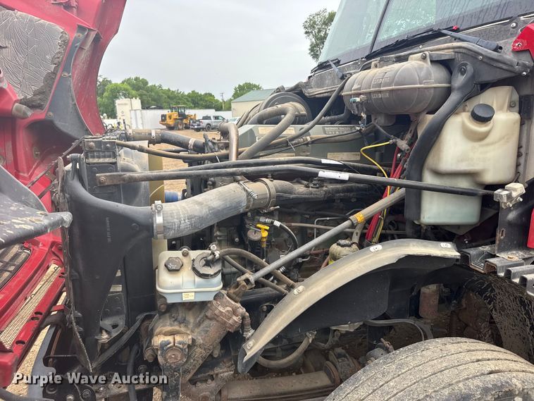 image for item FB7328 2005 Freightliner Columbia 120 crane truck
