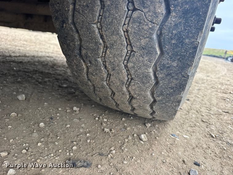 image for item FB7328 2005 Freightliner Columbia 120 crane truck