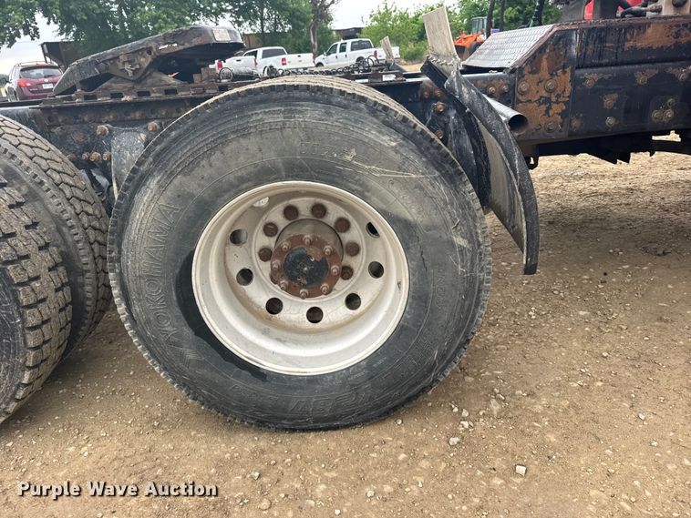 image for item FB7328 2005 Freightliner Columbia 120 crane truck