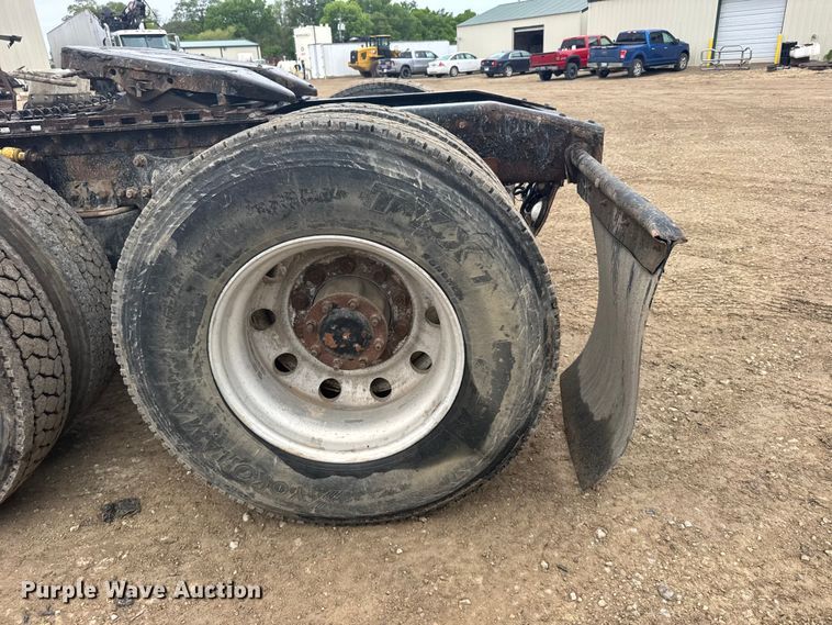 image for item FB7328 2005 Freightliner Columbia 120 crane truck
