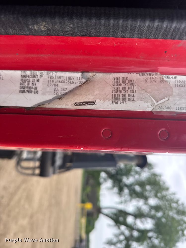 image for item FB7328 2005 Freightliner Columbia 120 crane truck
