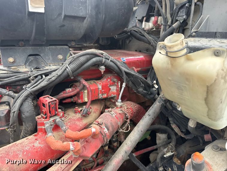image for item FB7330 2009 Kenworth T800 semi truck
