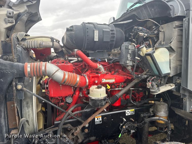 image for item FB7331 2014 Kenworth T660 semi truck