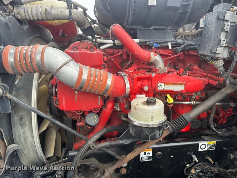 image for item FB7331 2014 Kenworth T660 semi truck